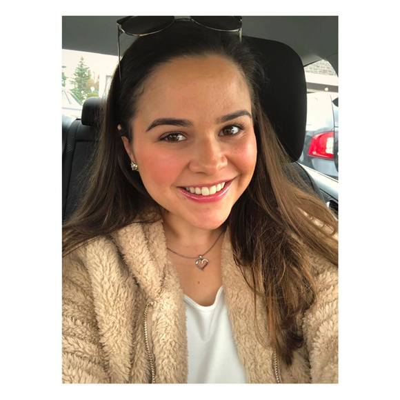 Meet your Posher, Mariza - Picture 1 of 1